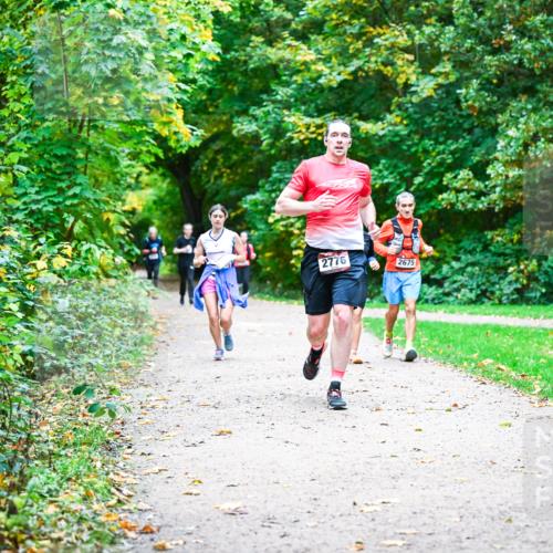 12.10.2025 - Bramfelder Halbmarathon 2025 Dr. Thomas Lammeyer http://msf.ph/oto/9355640 12.10.2025 10:54:21 Laufen 90, 2776, 2675 meine-sportfotos.de
