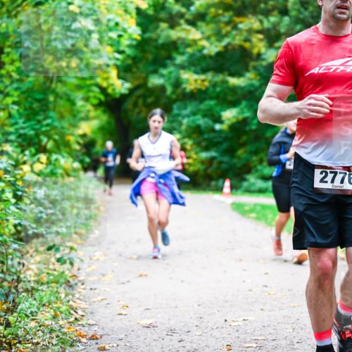 12.10.2025 - Bramfelder Halbmarathon 2025 Dr. Thomas Lammeyer http://msf.ph/oto/9355655 12.10.2025 10:54:23 Laufen 2776 meine-sportfotos.de