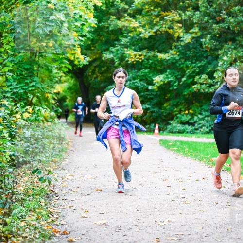 12.10.2025 - Bramfelder Halbmarathon 2025 Dr. Thomas Lammeyer http://msf.ph/oto/9355657 12.10.2025 10:54:24 Laufen 2674, 2675 meine-sportfotos.de