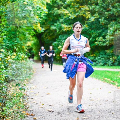 12.10.2025 - Bramfelder Halbmarathon 2025 Dr. Thomas Lammeyer http://msf.ph/oto/9355664 12.10.2025 10:54:25 Laufen 18, 267 meine-sportfotos.de