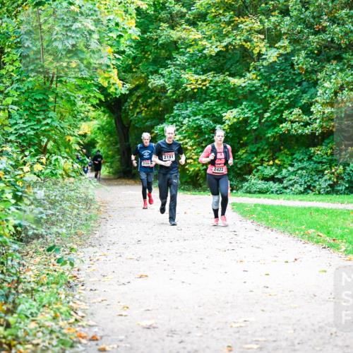 12.10.2025 - Bramfelder Halbmarathon 2025 Dr. Thomas Lammeyer http://msf.ph/oto/9355666 12.10.2025 10:54:27 Laufen 2506, 2191, 2422 meine-sportfotos.de