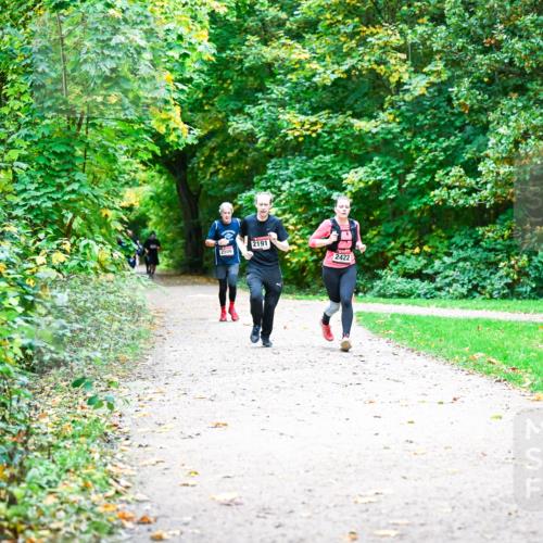 12.10.2025 - Bramfelder Halbmarathon 2025 Dr. Thomas Lammeyer http://msf.ph/oto/9355667 12.10.2025 10:54:27 Laufen 2506, 2191, 2422 meine-sportfotos.de