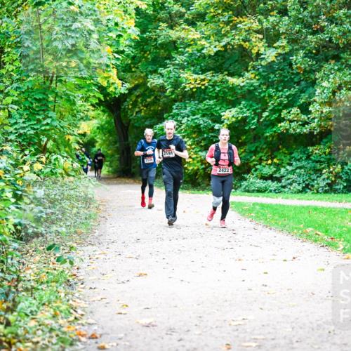 12.10.2025 - Bramfelder Halbmarathon 2025 Dr. Thomas Lammeyer http://msf.ph/oto/9355668 12.10.2025 10:54:27 Laufen 2191, 2422 meine-sportfotos.de
