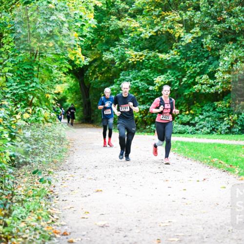 12.10.2025 - Bramfelder Halbmarathon 2025 Dr. Thomas Lammeyer http://msf.ph/oto/9355670 12.10.2025 10:54:28 Laufen 2506, 2191, 2422 meine-sportfotos.de