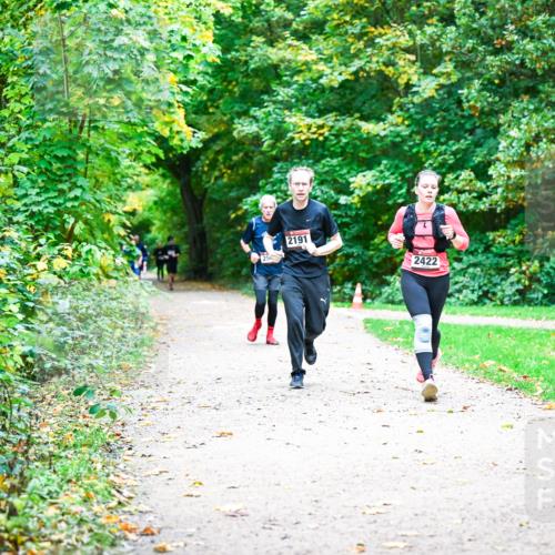 12.10.2025 - Bramfelder Halbmarathon 2025 Dr. Thomas Lammeyer http://msf.ph/oto/9355677 12.10.2025 10:54:28 Laufen 2191, 2422 meine-sportfotos.de