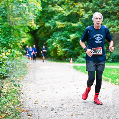 12.10.2025 - Bramfelder Halbmarathon 2025 Dr. Thomas Lammeyer http://msf.ph/oto/9355703 12.10.2025 10:54:33 Laufen 2506 meine-sportfotos.de