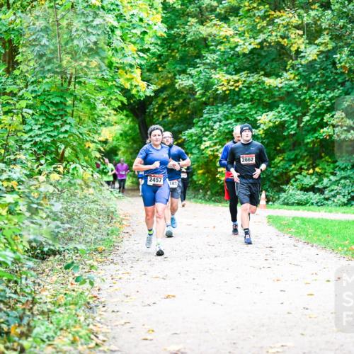 12.10.2025 - Bramfelder Halbmarathon 2025 Dr. Thomas Lammeyer http://msf.ph/oto/9355720 12.10.2025 10:54:39 Laufen 2457, 183, 2662 meine-sportfotos.de