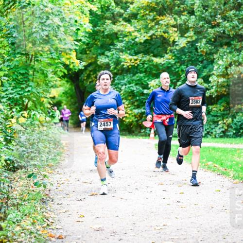 12.10.2025 - Bramfelder Halbmarathon 2025 Dr. Thomas Lammeyer http://msf.ph/oto/9355733 12.10.2025 10:54:41 Laufen 2457, 2662 meine-sportfotos.de