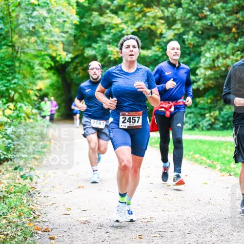 12.10.2025 - Bramfelder Halbmarathon 2025 Dr. Thomas Lammeyer http://msf.ph/oto/9355740 12.10.2025 10:54:42 Laufen 2457, 2662, 2183, 114 meine-sportfotos.de