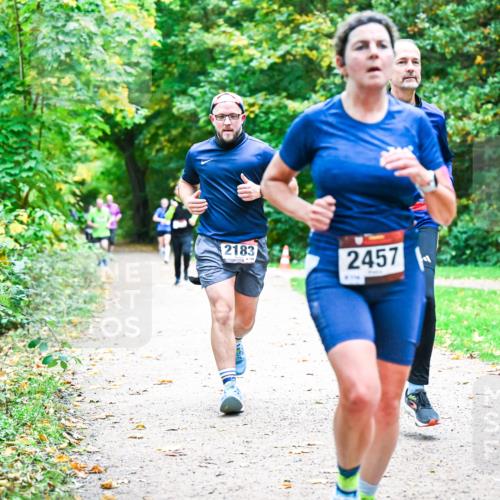 12.10.2025 - Bramfelder Halbmarathon 2025 Dr. Thomas Lammeyer http://msf.ph/oto/9355743 12.10.2025 10:54:43 Laufen 2183, 120, 2457 meine-sportfotos.de