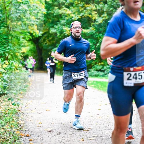 12.10.2025 - Bramfelder Halbmarathon 2025 Dr. Thomas Lammeyer http://msf.ph/oto/9355746 12.10.2025 10:54:43 Laufen 2183, 2457 meine-sportfotos.de