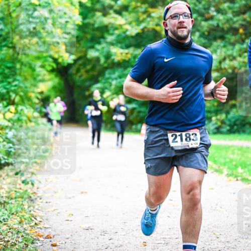 12.10.2025 - Bramfelder Halbmarathon 2025 Dr. Thomas Lammeyer http://msf.ph/oto/9355750 12.10.2025 10:54:44 Laufen 2183, 120 meine-sportfotos.de