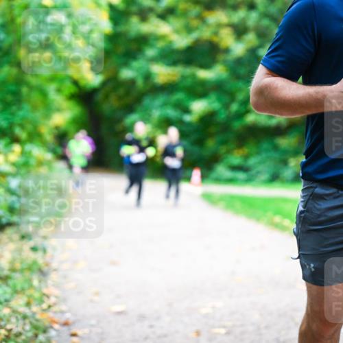 12.10.2025 - Bramfelder Halbmarathon 2025 Dr. Thomas Lammeyer http://msf.ph/oto/9355754 12.10.2025 10:54:44 Laufen 2183, 120 meine-sportfotos.de