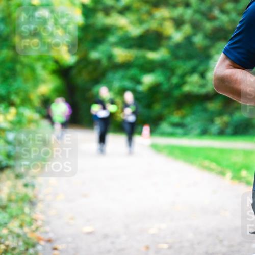 12.10.2025 - Bramfelder Halbmarathon 2025 Dr. Thomas Lammeyer http://msf.ph/oto/9355755 12.10.2025 10:54:44 Laufen  meine-sportfotos.de