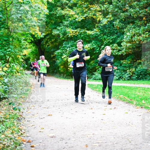 12.10.2025 - Bramfelder Halbmarathon 2025 Dr. Thomas Lammeyer http://msf.ph/oto/9355768 12.10.2025 10:54:47 Laufen 2538, 2038 meine-sportfotos.de