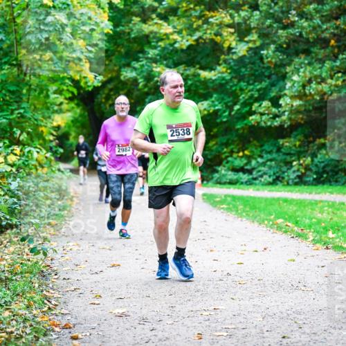 12.10.2025 - Bramfelder Halbmarathon 2025 Dr. Thomas Lammeyer http://msf.ph/oto/9355800 12.10.2025 10:54:52 Laufen 2982, 2538 meine-sportfotos.de