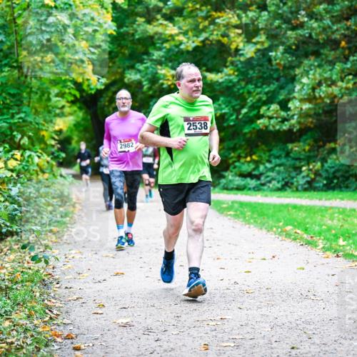 12.10.2025 - Bramfelder Halbmarathon 2025 Dr. Thomas Lammeyer http://msf.ph/oto/9355801 12.10.2025 10:54:52 Laufen 2982, 2538 meine-sportfotos.de