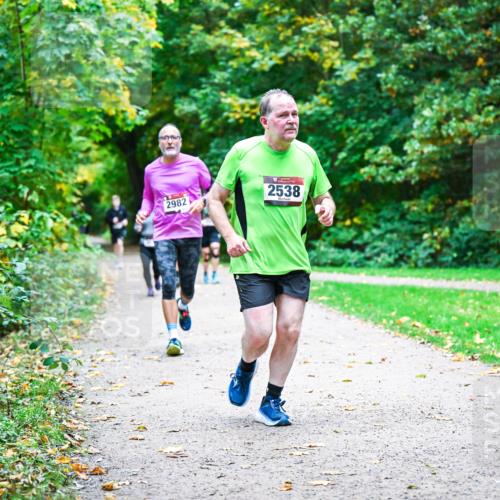 12.10.2025 - Bramfelder Halbmarathon 2025 Dr. Thomas Lammeyer http://msf.ph/oto/9355802 12.10.2025 10:54:52 Laufen 2982, 2538 meine-sportfotos.de