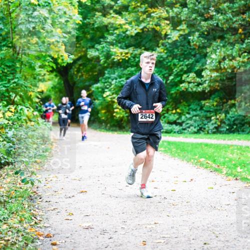 12.10.2025 - Bramfelder Halbmarathon 2025 Dr. Thomas Lammeyer http://msf.ph/oto/9355863 12.10.2025 10:55:03 Laufen 2642 meine-sportfotos.de
