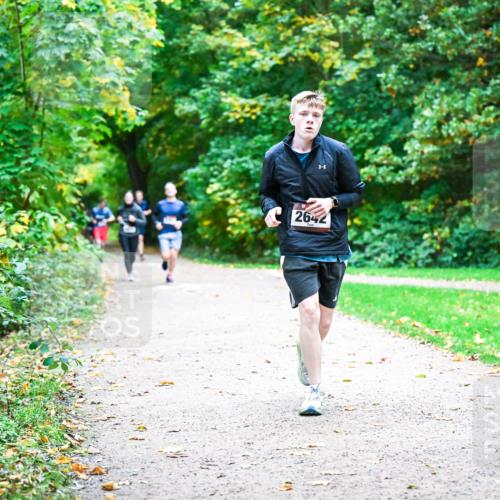 12.10.2025 - Bramfelder Halbmarathon 2025 Dr. Thomas Lammeyer http://msf.ph/oto/9355865 12.10.2025 10:55:03 Laufen 2642 meine-sportfotos.de
