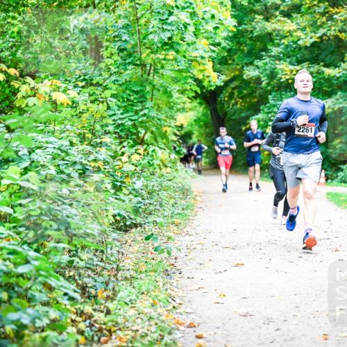 12.10.2025 - Bramfelder Halbmarathon 2025 Dr. Thomas Lammeyer http://msf.ph/oto/9355878 12.10.2025 10:55:08 Laufen 2261 meine-sportfotos.de