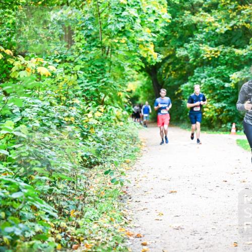 12.10.2025 - Bramfelder Halbmarathon 2025 Dr. Thomas Lammeyer http://msf.ph/oto/9355891 12.10.2025 10:55:10 Laufen 2844 meine-sportfotos.de