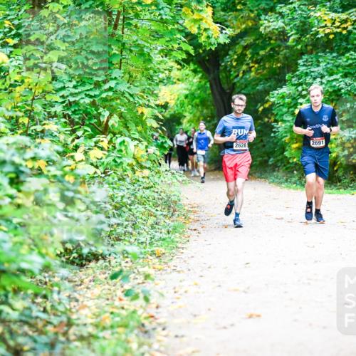 12.10.2025 - Bramfelder Halbmarathon 2025 Dr. Thomas Lammeyer http://msf.ph/oto/9355895 12.10.2025 10:55:11 Laufen 2628, 2691 meine-sportfotos.de