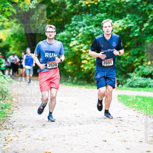 12.10.2025 - Bramfelder Halbmarathon 2025 Dr. Thomas Lammeyer http://msf.ph/oto/9355905 12.10.2025 10:55:13 Laufen 2024, 2628, 2691 meine-sportfotos.de