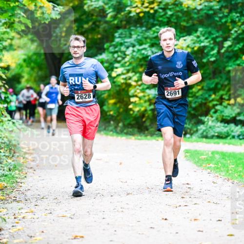 12.10.2025 - Bramfelder Halbmarathon 2025 Dr. Thomas Lammeyer http://msf.ph/oto/9355907 12.10.2025 10:55:13 Laufen 2024, 2628, 2691 meine-sportfotos.de