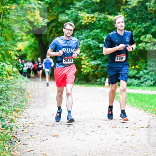 12.10.2025 - Bramfelder Halbmarathon 2025 Dr. Thomas Lammeyer http://msf.ph/oto/9355915 12.10.2025 10:55:14 Laufen 2024, 2628, 2691 meine-sportfotos.de