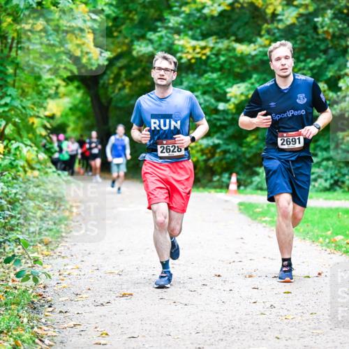 12.10.2025 - Bramfelder Halbmarathon 2025 Dr. Thomas Lammeyer http://msf.ph/oto/9355919 12.10.2025 10:55:15 Laufen 2024, 2625, 2691 meine-sportfotos.de