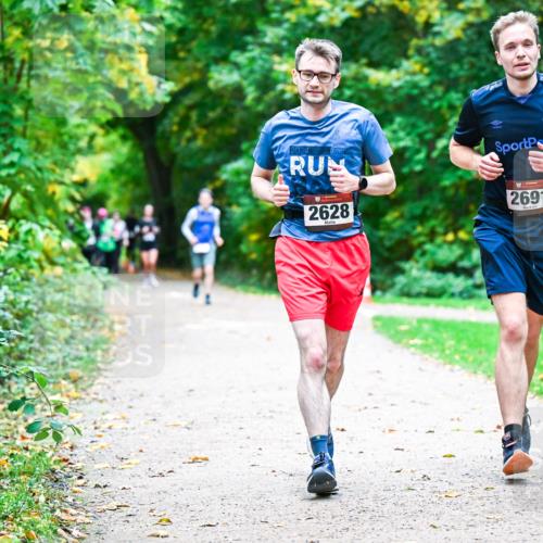 12.10.2025 - Bramfelder Halbmarathon 2025 Dr. Thomas Lammeyer http://msf.ph/oto/9355924 12.10.2025 10:55:15 Laufen 2024, 2628, 4, 2691 meine-sportfotos.de