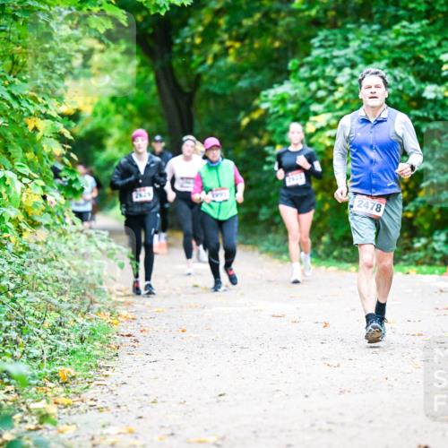 12.10.2025 - Bramfelder Halbmarathon 2025 Dr. Thomas Lammeyer http://msf.ph/oto/9355939 12.10.2025 10:55:20 Laufen 2478 meine-sportfotos.de