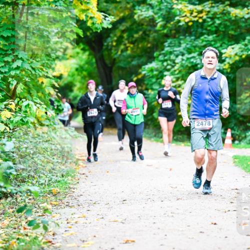 12.10.2025 - Bramfelder Halbmarathon 2025 Dr. Thomas Lammeyer http://msf.ph/oto/9355949 12.10.2025 10:55:22 Laufen 1995, 1923, 2478 meine-sportfotos.de