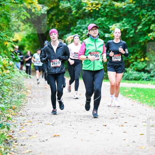 12.10.2025 - Bramfelder Halbmarathon 2025 Dr. Thomas Lammeyer http://msf.ph/oto/9355972 12.10.2025 10:55:26 Laufen 2629, 286, 2095, 2923, 13 meine-sportfotos.de