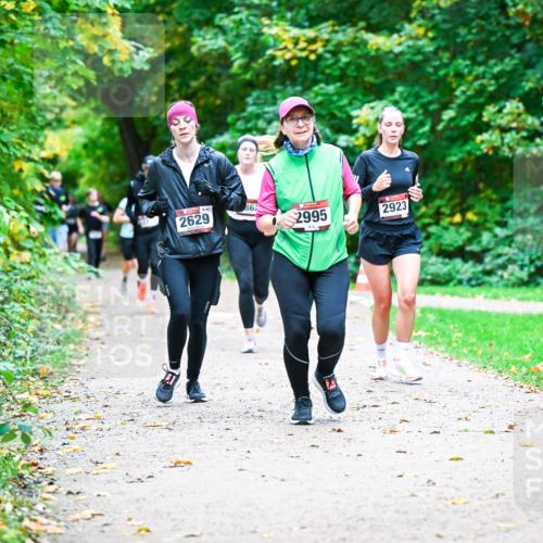 12.10.2025 - Bramfelder Halbmarathon 2025 Dr. Thomas Lammeyer http://msf.ph/oto/9355975 12.10.2025 10:55:26 Laufen 2629, 862, 2995, 2923 meine-sportfotos.de