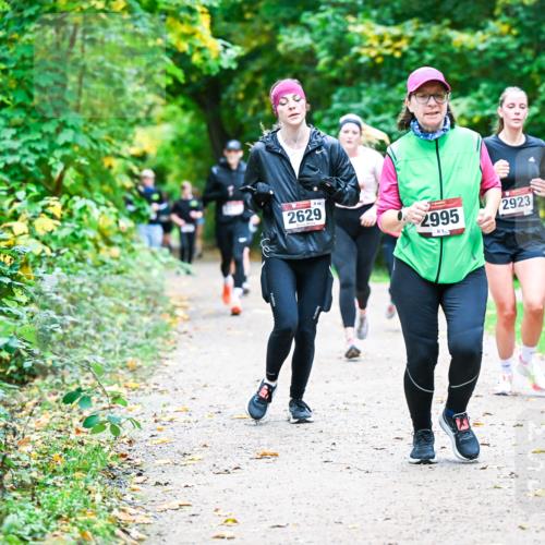 12.10.2025 - Bramfelder Halbmarathon 2025 Dr. Thomas Lammeyer http://msf.ph/oto/9355980 12.10.2025 10:55:27 Laufen 2629, 2995, 81, 2923 meine-sportfotos.de