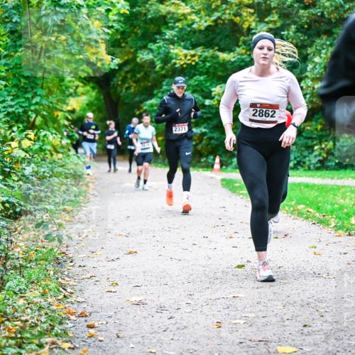 12.10.2025 - Bramfelder Halbmarathon 2025 Dr. Thomas Lammeyer http://msf.ph/oto/9355997 12.10.2025 10:55:30 Laufen 2371, 2862, 26 meine-sportfotos.de