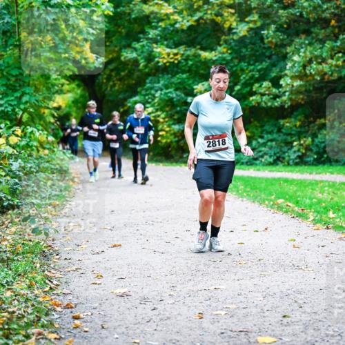 12.10.2025 - Bramfelder Halbmarathon 2025 Dr. Thomas Lammeyer http://msf.ph/oto/9356018 12.10.2025 10:55:35 Laufen 2818 meine-sportfotos.de