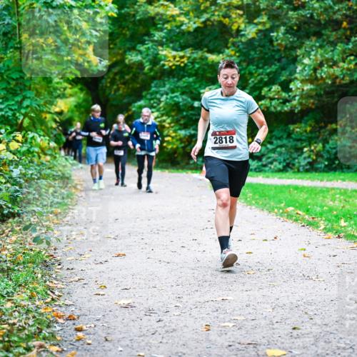 12.10.2025 - Bramfelder Halbmarathon 2025 Dr. Thomas Lammeyer http://msf.ph/oto/9356019 12.10.2025 10:55:35 Laufen 2818 meine-sportfotos.de
