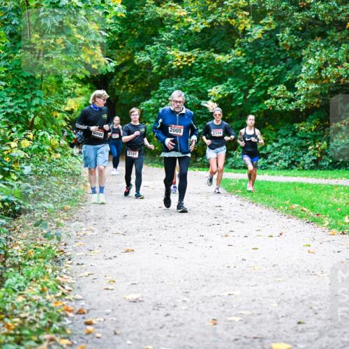 12.10.2025 - Bramfelder Halbmarathon 2025 Dr. Thomas Lammeyer http://msf.ph/oto/9356031 12.10.2025 10:55:38 Laufen 2101, 2334, 2005 meine-sportfotos.de