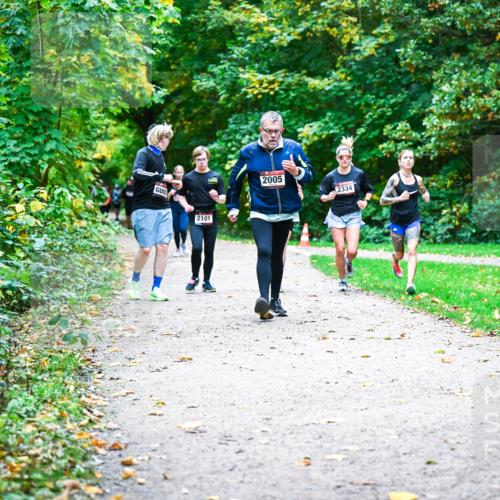 12.10.2025 - Bramfelder Halbmarathon 2025 Dr. Thomas Lammeyer http://msf.ph/oto/9356039 12.10.2025 10:55:39 Laufen 2101, 2005, 2334 meine-sportfotos.de