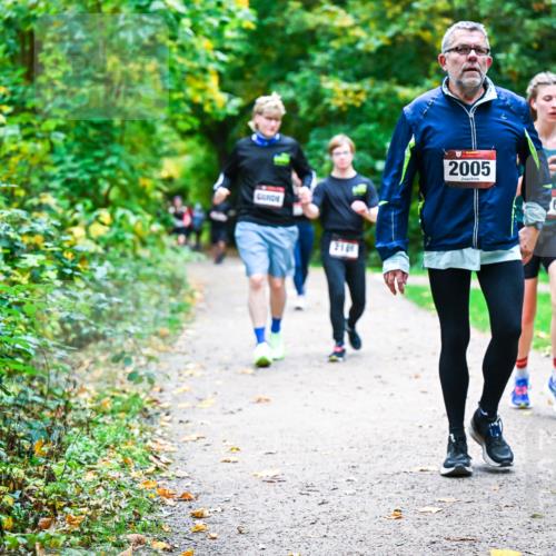 12.10.2025 - Bramfelder Halbmarathon 2025 Dr. Thomas Lammeyer http://msf.ph/oto/9356053 12.10.2025 10:55:42 Laufen 2104, 2005, 233 meine-sportfotos.de