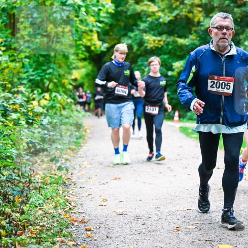 12.10.2025 - Bramfelder Halbmarathon 2025 Dr. Thomas Lammeyer http://msf.ph/oto/9356055 12.10.2025 10:55:42 Laufen 2101, 2005, 16 meine-sportfotos.de