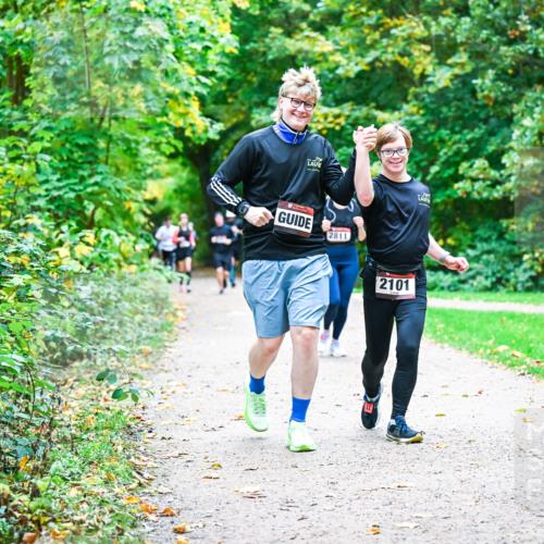 12.10.2025 - Bramfelder Halbmarathon 2025 Dr. Thomas Lammeyer http://msf.ph/oto/9356062 12.10.2025 10:55:44 Laufen 2811, 2101 meine-sportfotos.de