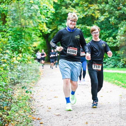 12.10.2025 - Bramfelder Halbmarathon 2025 Dr. Thomas Lammeyer http://msf.ph/oto/9356065 12.10.2025 10:55:44 Laufen 2811, 2101 meine-sportfotos.de
