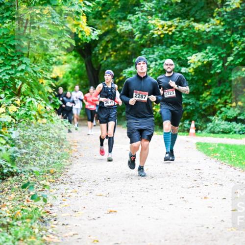 12.10.2025 - Bramfelder Halbmarathon 2025 Dr. Thomas Lammeyer http://msf.ph/oto/9356096 12.10.2025 10:55:50 Laufen 2619, 2287, 2223 meine-sportfotos.de
