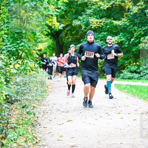 12.10.2025 - Bramfelder Halbmarathon 2025 Dr. Thomas Lammeyer http://msf.ph/oto/9356100 12.10.2025 10:55:51 Laufen 2619, 2287, 2223 meine-sportfotos.de