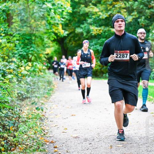 12.10.2025 - Bramfelder Halbmarathon 2025 Dr. Thomas Lammeyer http://msf.ph/oto/9356113 12.10.2025 10:55:53 Laufen 2619, 2287, 23 meine-sportfotos.de