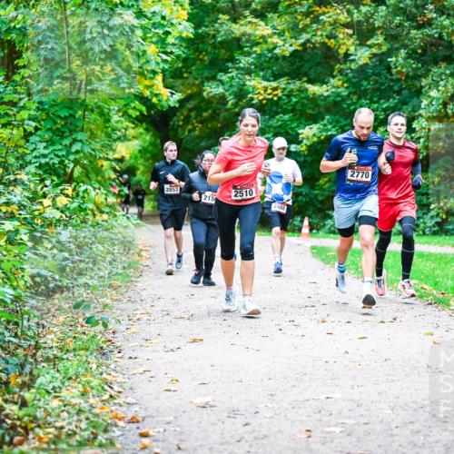 12.10.2025 - Bramfelder Halbmarathon 2025 Dr. Thomas Lammeyer http://msf.ph/oto/9356148 12.10.2025 10:55:59 Laufen 2853, 215, 2510, 2488, 2770 meine-sportfotos.de
